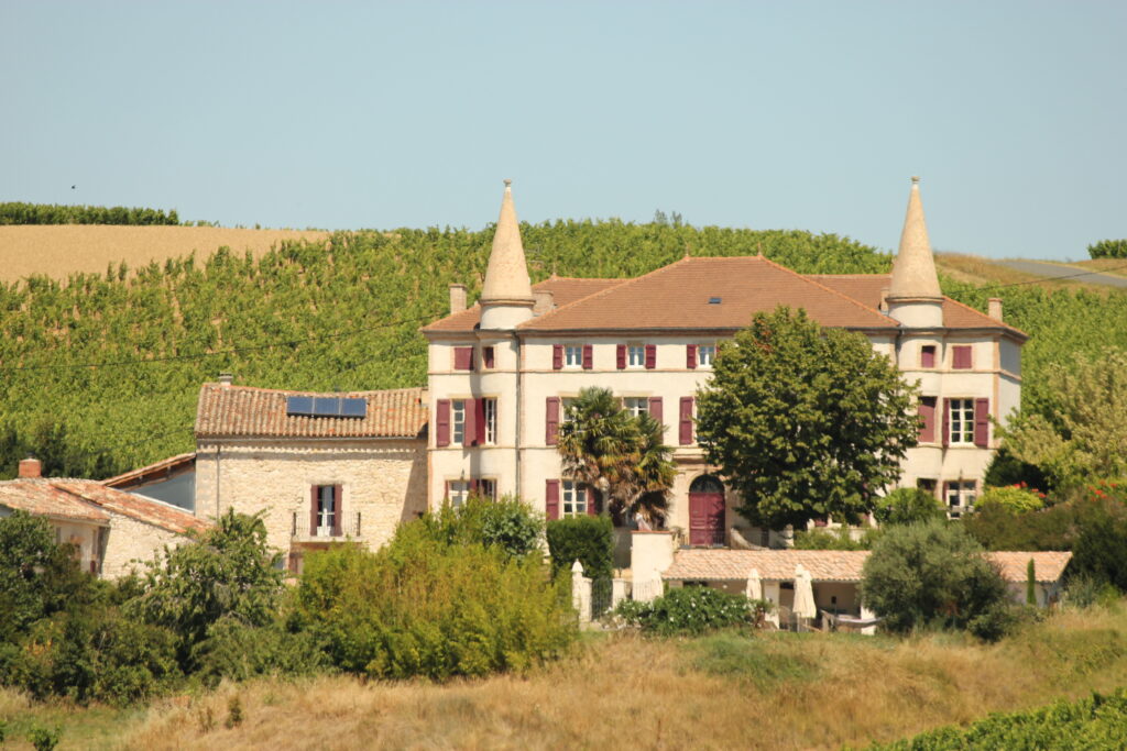 Château de Rhodes - Prise de vue - Face avant 